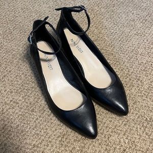 Nine West Wedge Leather Pump with Ankle Strap Black Size 5